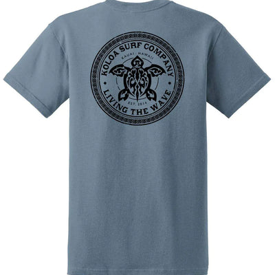Koloa Surf Company Camiseta de peso pesado con logo de tortuga tribal para hombre - M - Azul piedra/b