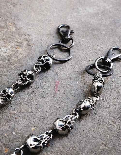 Cargar imagen en el visor de la galería, Cadena de pantalones de calavera de metal
