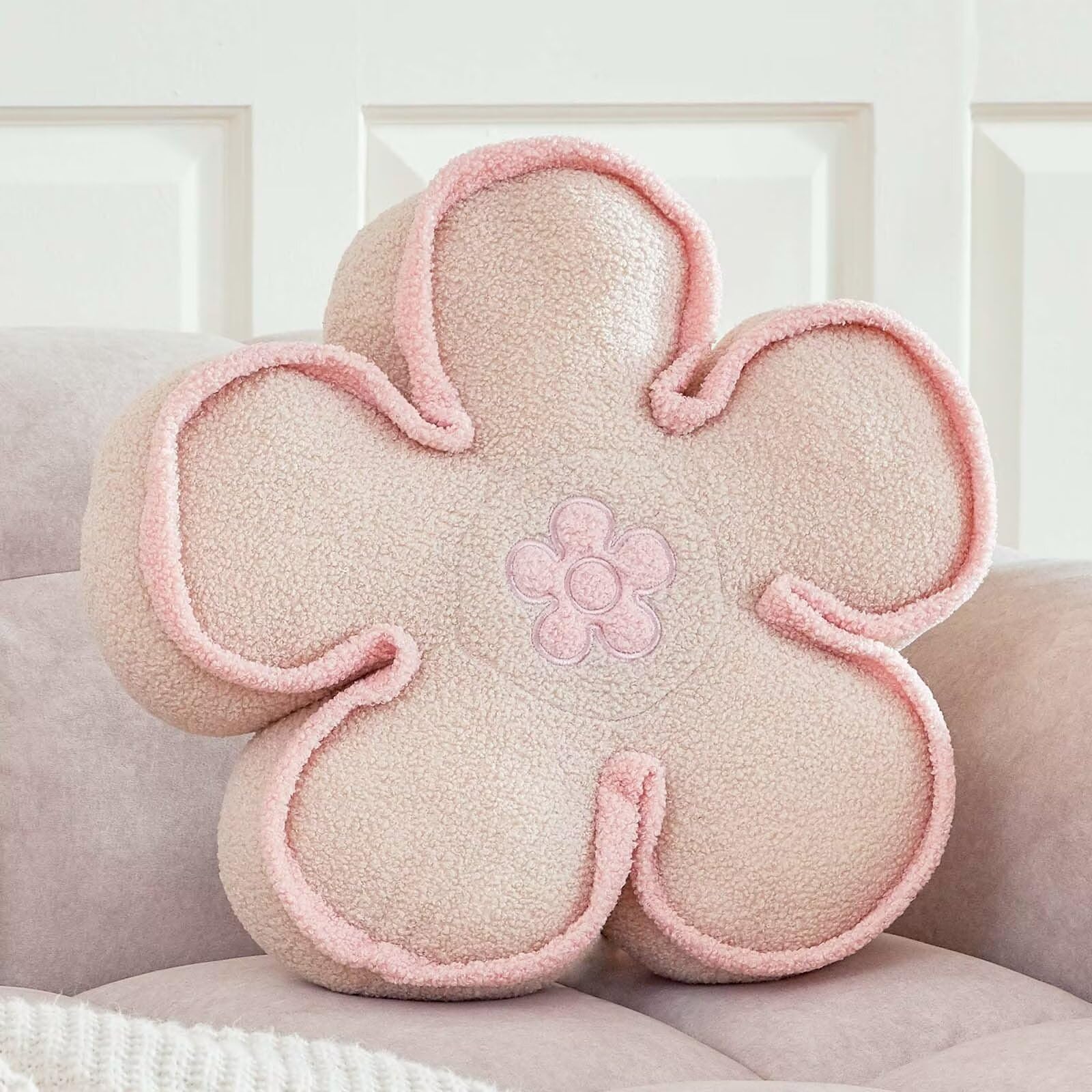 Kcvvcr Almohada de flores Almohada linda con forma de flor Almohada decorativa Cojín de felpa suave con forma de flor para decoración de habitaciones Cama Sofá Silla (beige 17,7 pulgadas)