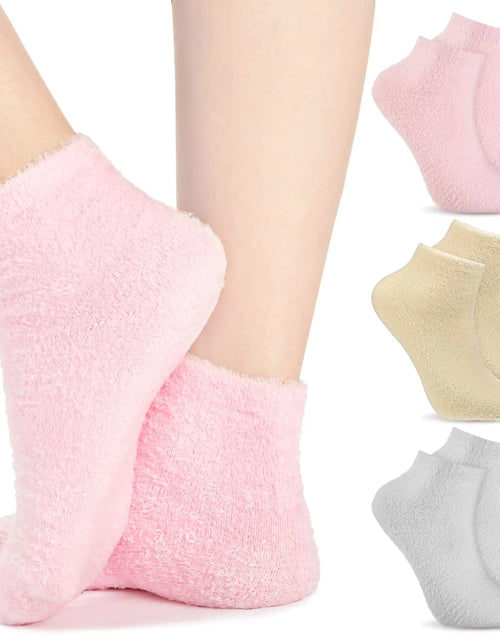 Cargar imagen en el visor de la galería, 3 Pairs Aloe Socks Moisturizing Spa Socks Infused Socks Gel Sleeping Fuzzy Socks Dry Feet Socks Non Slip Lotion Socks for Women Men Repairing Softening Dry Cracked Feet (Pink Gray Nude Color)
