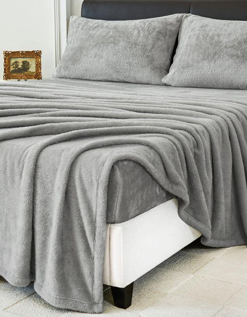 Load image into Gallery viewer, HCORA Faux Fur Full Size Bed Sheets Luxury Soft Fleece Sheets Set Fluffy Plush Velvet Sheets Fuzzy Bedding Sheets for Fall and Winter Cozy Warm No Shedding 4PC Light Grey
