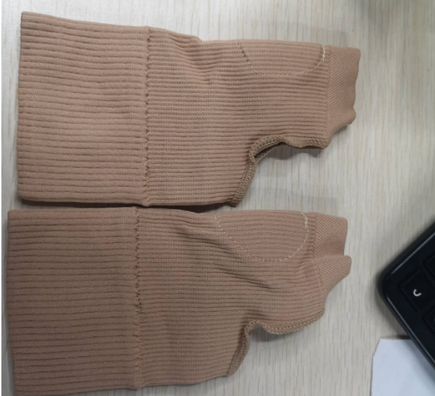 Black Wrist Support Gloves for Training and Recovery