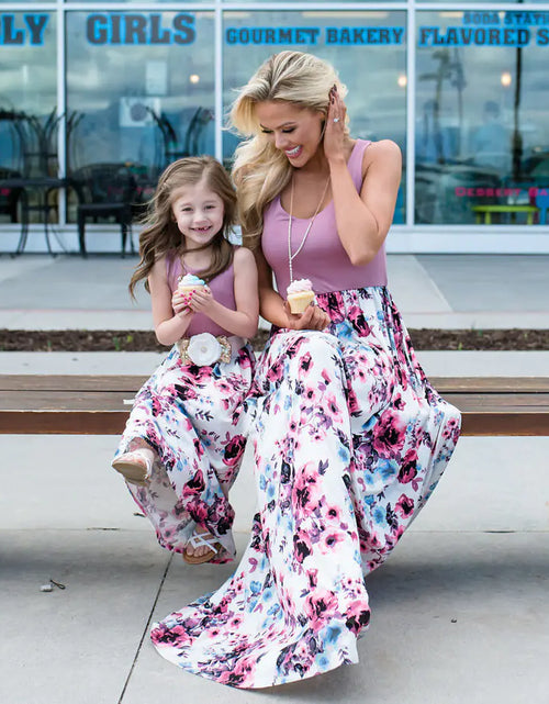 Load image into Gallery viewer, 2019 Fashionable Mother-Daughter Matching Dresses
