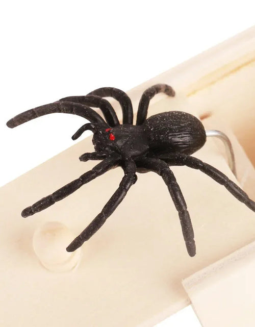 Cargar imagen en el visor de la galería, Trick Spider Funny Scare Box Wooden Hidden Box Quality Prank Wooden Scare Box Fun Game Prank Trick Friend Office Toys
