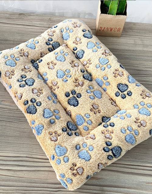 Load image into Gallery viewer, Winter Pet Warm Sleeping Pad
