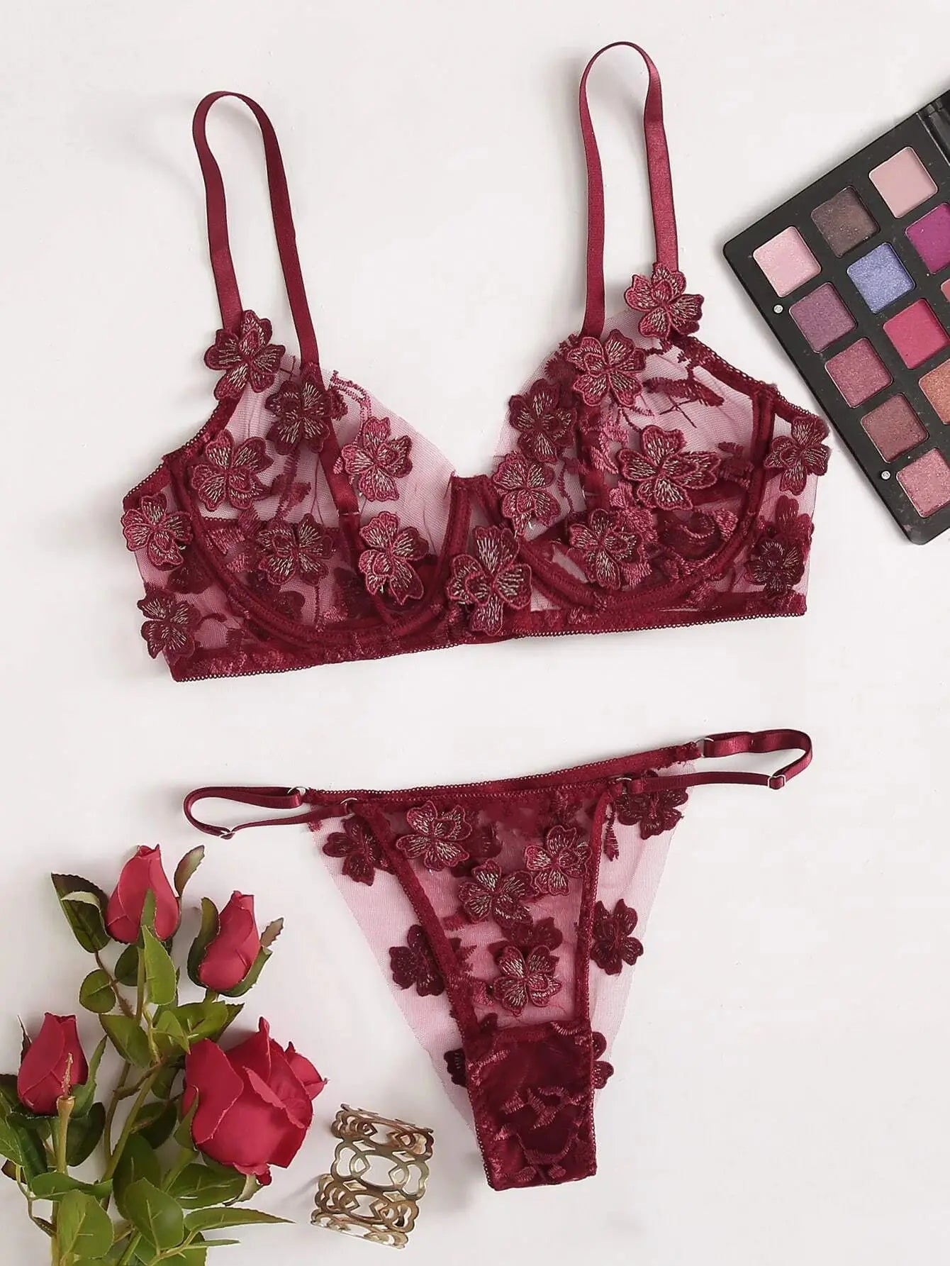 Ensemble de lingerie florale brodée en dentelle pour femme