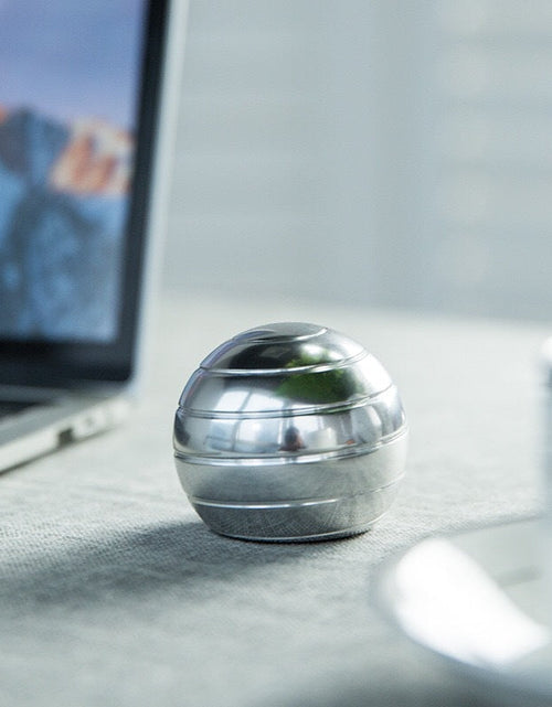 Charger l'image dans la visionneuse de galerie, Rotating Desktop Spinning Ball
