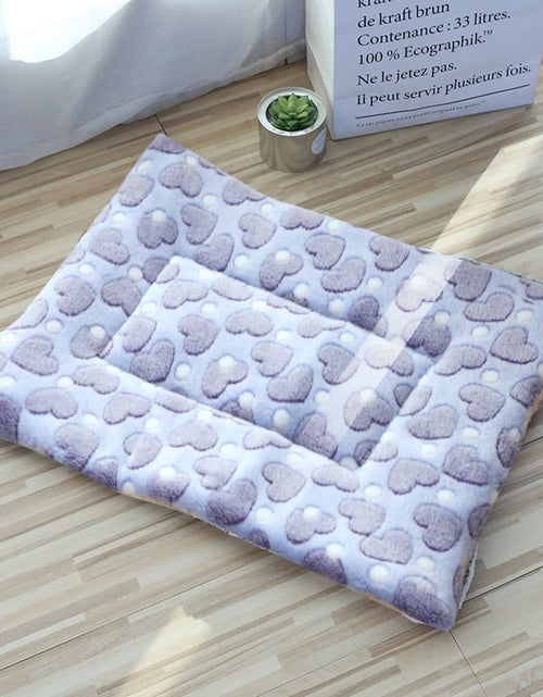 Load image into Gallery viewer, Winter Pet Warm Sleeping Pad
