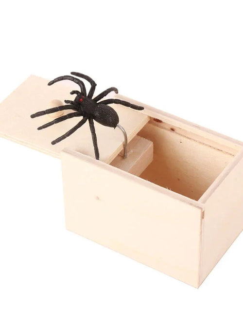 Cargar imagen en el visor de la galería, Trick Spider Funny Scare Box Wooden Hidden Box Quality Prank Wooden Scare Box Fun Game Prank Trick Friend Office Toys
