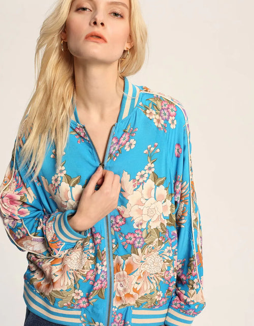 Load image into Gallery viewer, Printed Jacket Coat
