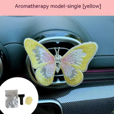 Accesorios de coche con mariposas bordadas en movimiento