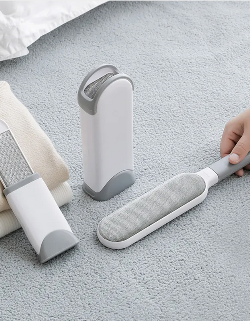 Load image into Gallery viewer, Electrostatic Fur Remover Brush
