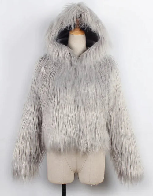 Load image into Gallery viewer, Wool &amp; Faux Fur Jacket
