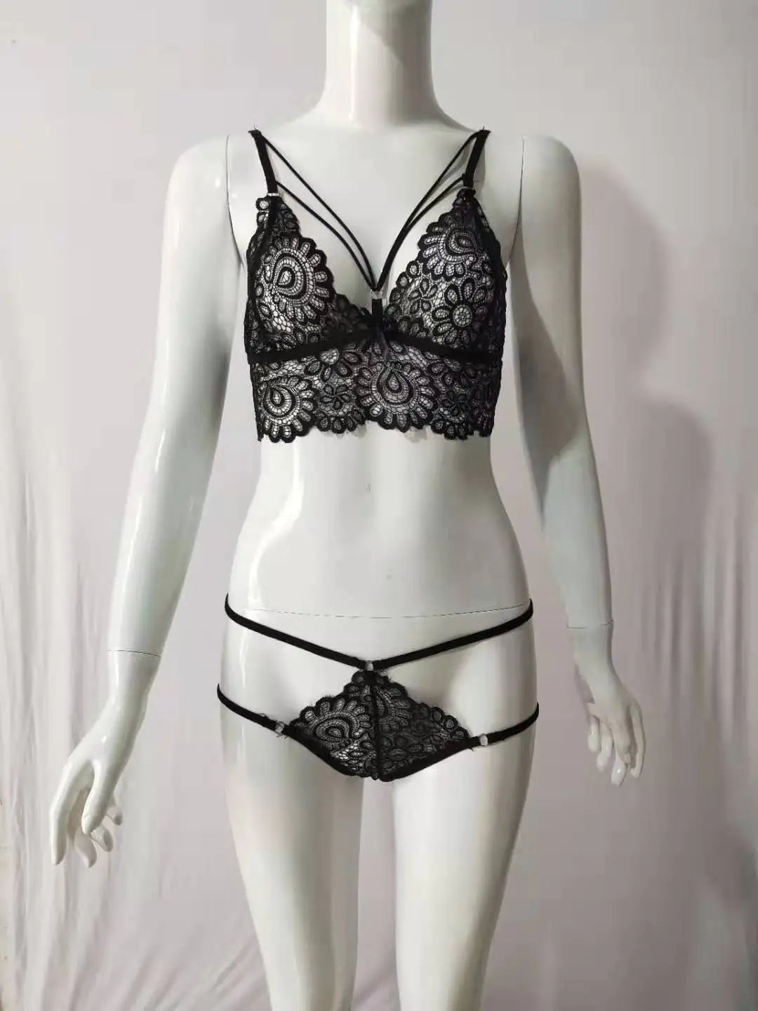 Conjunto de lencería de encaje con diseño de vendaje y pestañas