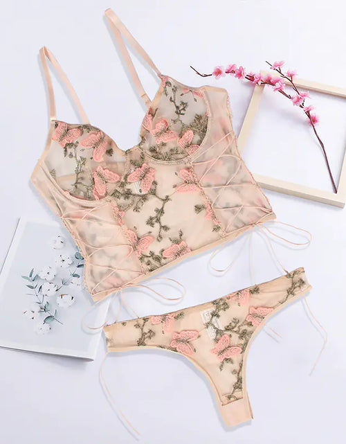 Load image into Gallery viewer, Plus Size Butterfly Embroidery Sexy Lingerie Set
