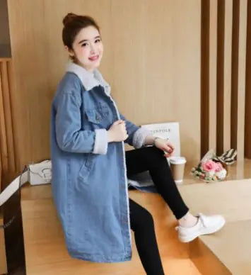 Load image into Gallery viewer, Loose Oversized Denim Jacket
