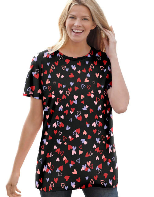 Charger l'image dans la visionneuse de galerie, T-shirt imprimé à col rond et manches courtes pour femme Woman Within grande taille – Cœurs éparpillés noirs, taille M

