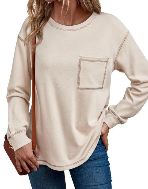 Cargar imagen en el visor de la galería, Trendy Queen Sudaderas de Cuello Redondo para Mujer, Camisetas de Manga Larga, Suéteres Ligeros, Blusas de Otoño, Conjuntos de Moda 2024 Albaricoque XXL
