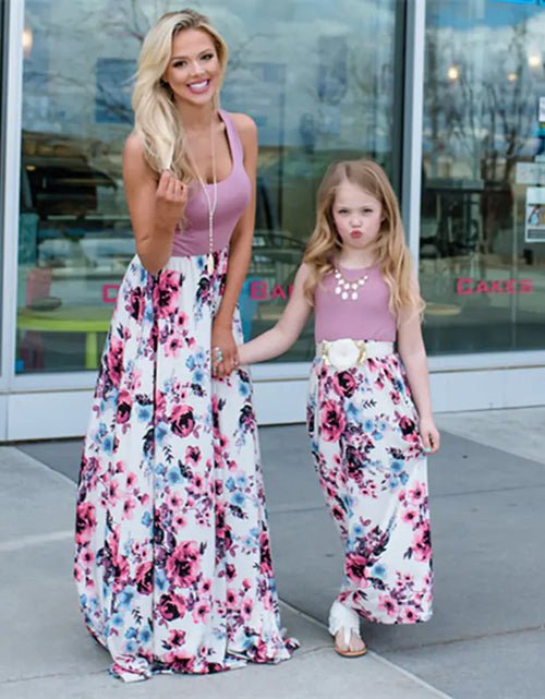 Load image into Gallery viewer, 2019 Fashionable Mother-Daughter Matching Dresses
