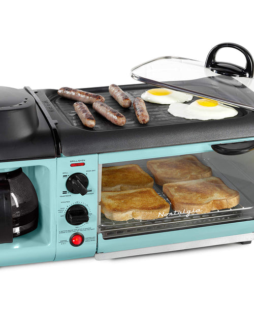 Cargar imagen en el visor de la galería, Nostalgia Estación de Desayuno 3 en 1 - Incluye Cafetera, Plancha Antiadherente y Horno Tostador de 4 Rebanadas - Versátil Desayunador con Temporizador - Aqua

