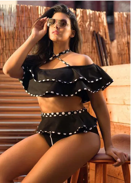 Load image into Gallery viewer, Plus Size Color Block Bikini Swimwear Set
