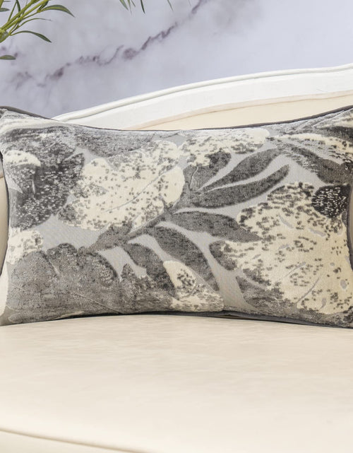 Cargar imagen en el visor de la galería, Funda de Almohada Rectangular de Terciopelo Gris Más Joven, Funda de Cojín de Terciopelo Cortado, Funda de Almohada Moderna de Lujo para Sofá, Sala de Estar, Dormitorio, 12x20 Pulgadas
