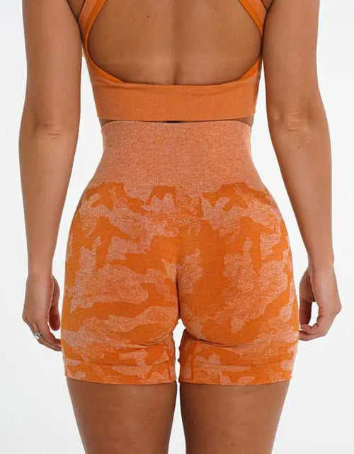 Load image into Gallery viewer, Women&#39;s Camo Jacquard Seamless Gym Shorts
