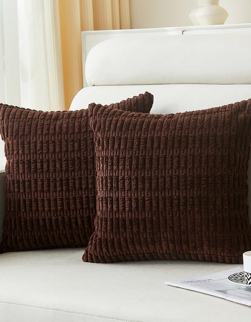 Charger l'image dans la visionneuse de galerie, Sunday Praise Lot de 2 housses de coussin décoratives marron foncé 45,7 x 45,7 cm en velours côtelé doux à rayures style bohème pour canapé, lit, ferme, décoration d'intérieur
