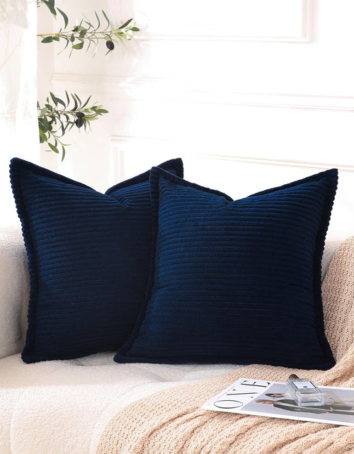Charger l'image dans la visionneuse de galerie, Linecooo Housses de Coussin en Velours Côtelé Bleu Marine Lot de 2 Décoratives Rayées Style Bohème avec Bordure Super Douces pour Canapé Salon Carrées Unies 40x40cm
