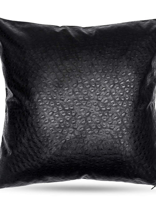 Cargar imagen en el visor de la galería, HDDahua Fundas de almohada de piel sintética de avestruz negra, fundas de cojín lumbar de piel sintética modernas para sofá, cama, sofá, 50 x 50 cm
