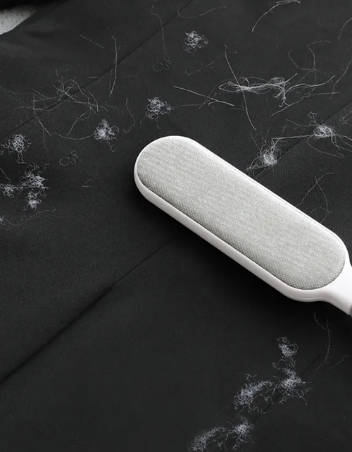 Load image into Gallery viewer, Electrostatic Fur Remover Brush
