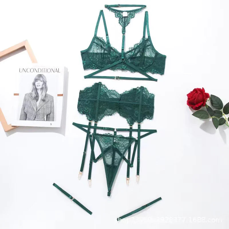 Ensemble de lingerie porte-jarretelles femme à dos nu