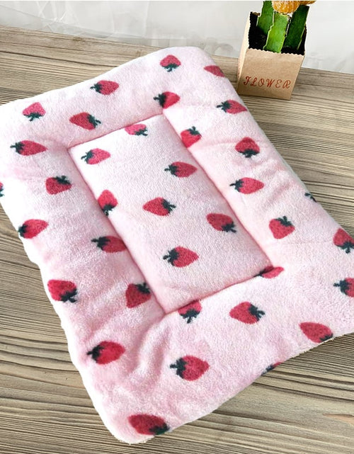 Load image into Gallery viewer, Winter Pet Warm Sleeping Pad
