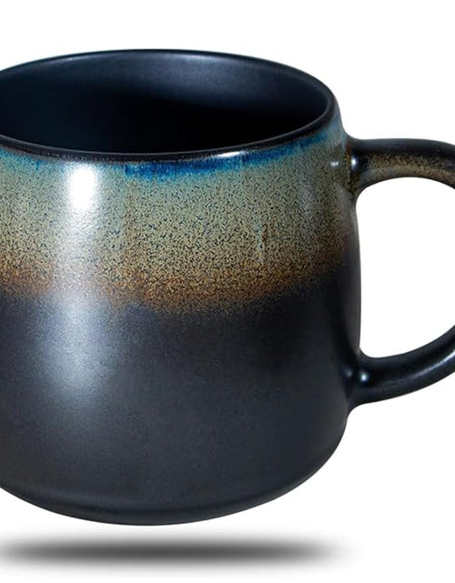 Cargar imagen en el visor de la galería, oojdzoo Tazas de café grandes de cerámica de 590 ml, tazas de café de gran tamaño hechas a mano, tazas de té grandes de gres para oficina y hogar (blanco/negro)
