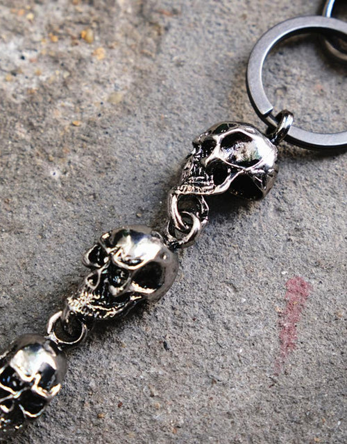 Cargar imagen en el visor de la galería, Cadena de pantalones de calavera de metal
