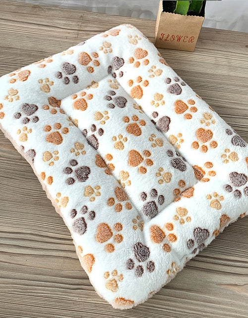 Load image into Gallery viewer, Winter Pet Warm Sleeping Pad
