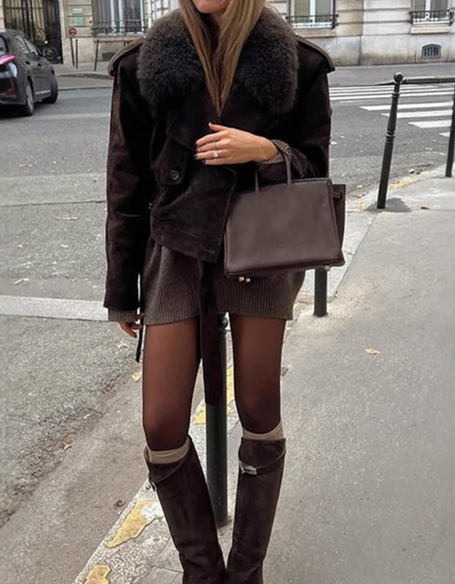 Load image into Gallery viewer, Fur Suede Cropped Jacket
