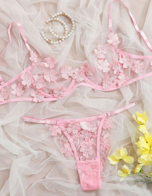 Charger l'image dans la visionneuse de galerie, Ensemble de lingerie florale brodée en dentelle pour femme
