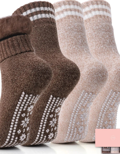 Cargar imagen en el visor de la galería, HUGSWEET Calcetines térmicos antideslizantes para hospital, calcetines de felpa con agarre, para mujer, invierno, suaves, cálidos, cómodos, esponjosos, para Navidad, 4 pares (multicolor-D7)
