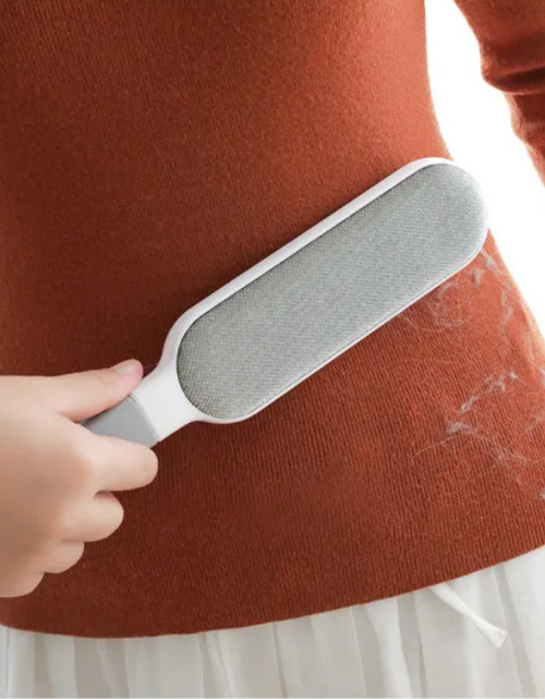 Load image into Gallery viewer, Electrostatic Fur Remover Brush
