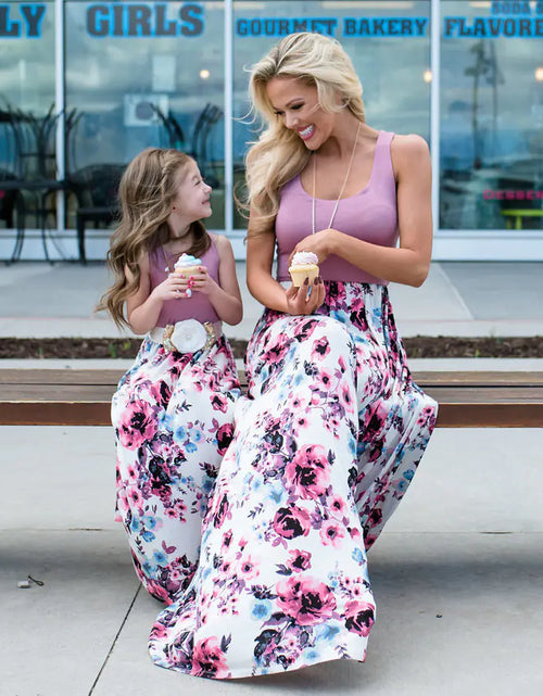 Load image into Gallery viewer, 2019 Fashionable Mother-Daughter Matching Dresses
