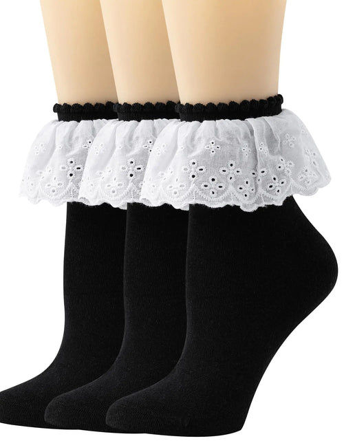 Cargar imagen en el visor de la galería, AMHRLINGTO Calcetines tobilleros con volantes y encaje para mujer - Calcetines de algodón Calcetines de encaje Calcetines de princesa Lolita para damas y niñas (Algodón Negro 3 pares)
