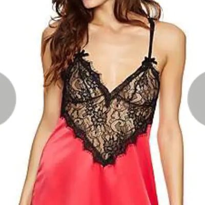 Chemises de nuit, nuisettes et robes de chambre pour femmes