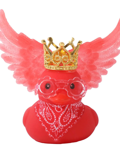 Charger l'image dans la visionneuse de galerie, Cadelon 1PC Canards anges rougesCanard en caoutchouc pour voiture Décorations de voitureCanard ange rouge Décorations de tableau de bordCanard décoratif Accessoires de voiture avec mini couronneLunettesAiles rouges et écharpe

