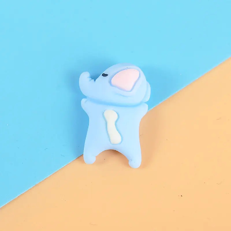 Nouveaux accessoires de décoration de voiture en résine pour animaux de dessin animé pour coques de téléphone DIY