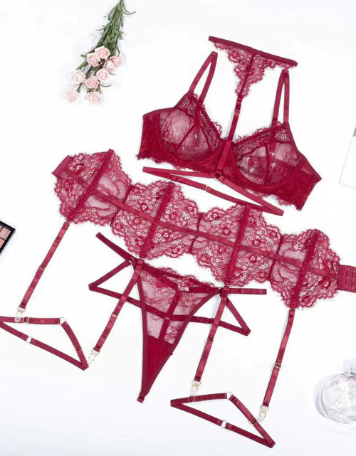 Charger l'image dans la visionneuse de galerie, Ensemble de lingerie porte-jarretelles femme à dos nu

