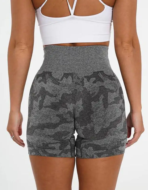 Load image into Gallery viewer, Women&#39;s Camo Jacquard Seamless Gym Shorts

