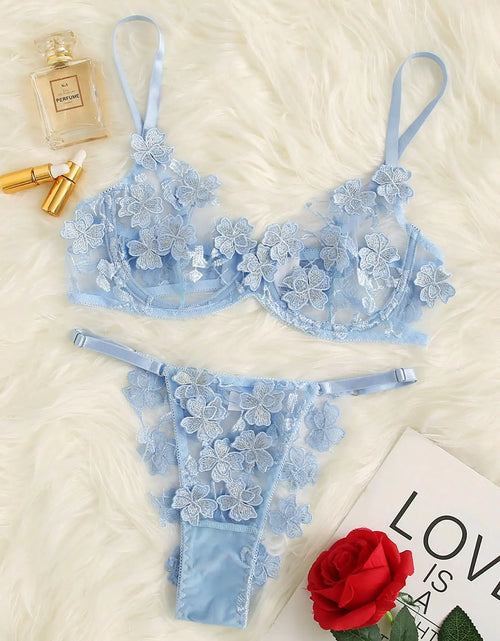 Charger l'image dans la visionneuse de galerie, Ensemble de lingerie florale brodée en dentelle pour femme
