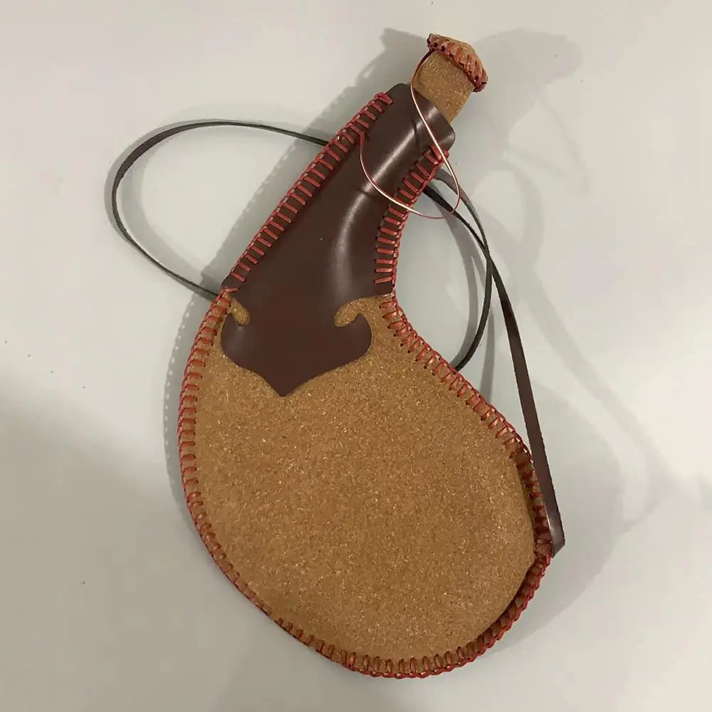 DEAUVIOR Portable Retro Leather Hip Flask Handmade Boat Wine Bag Traditional Crafts Water Whisky Alcohol Bottle Outdoor Drinkware (450ML)