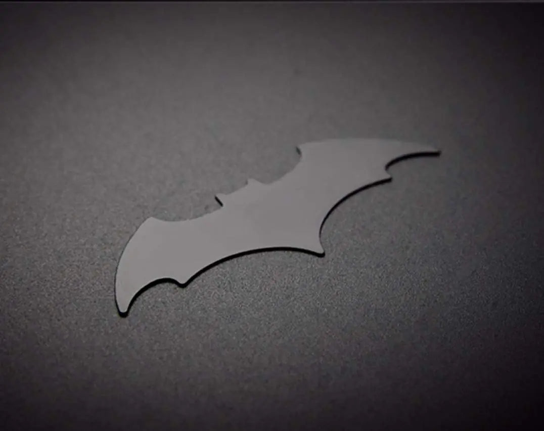 Peak Town Soporte magnético para coche, placa de metal universal de superhéroes de Marvel con adhesivo 3M para soporte de teléfono móvil de coche (BAT Man (1 unidad))